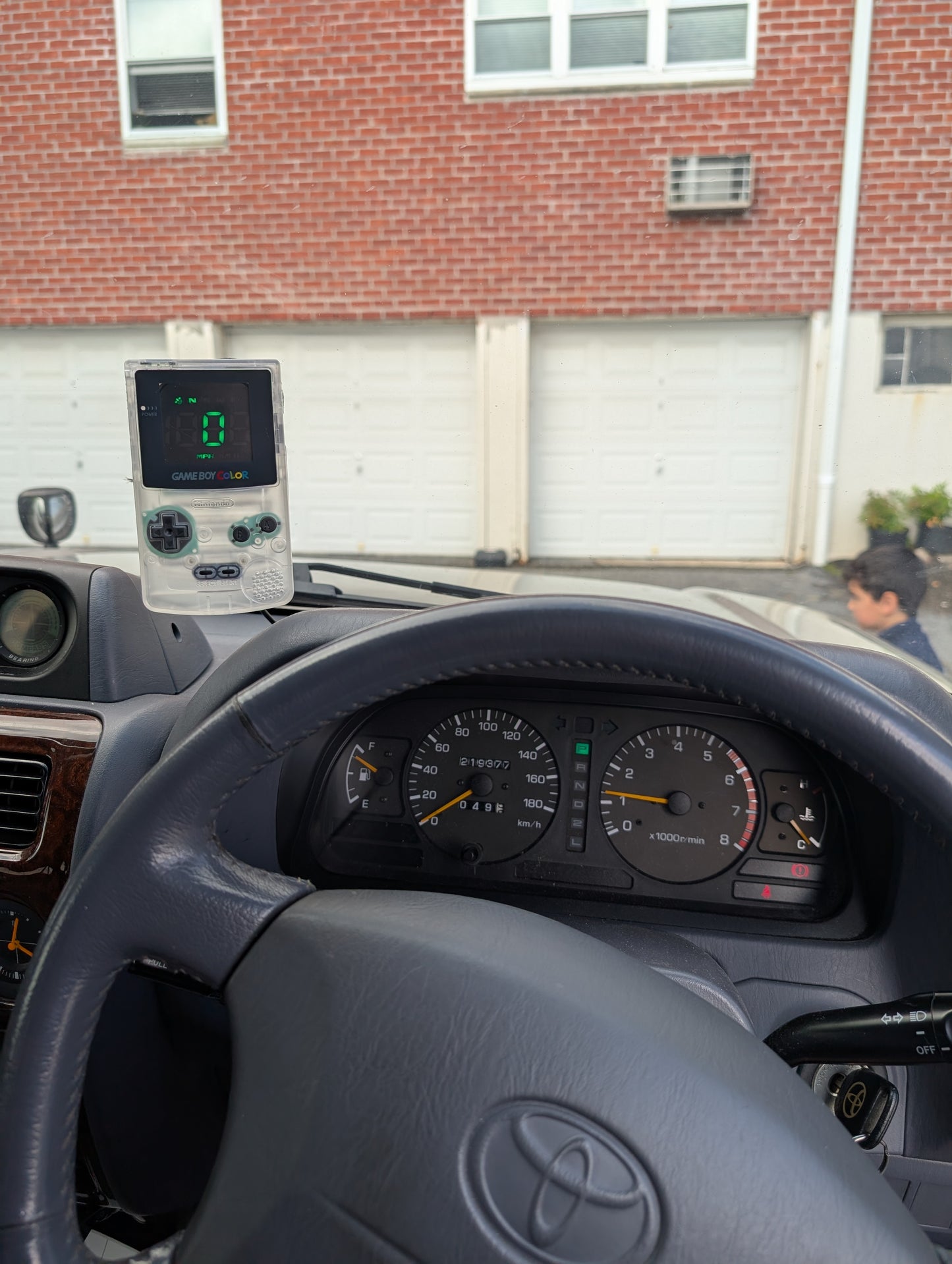 Gameboy Color GPS Speedometer – Custom Retro Car Accessory