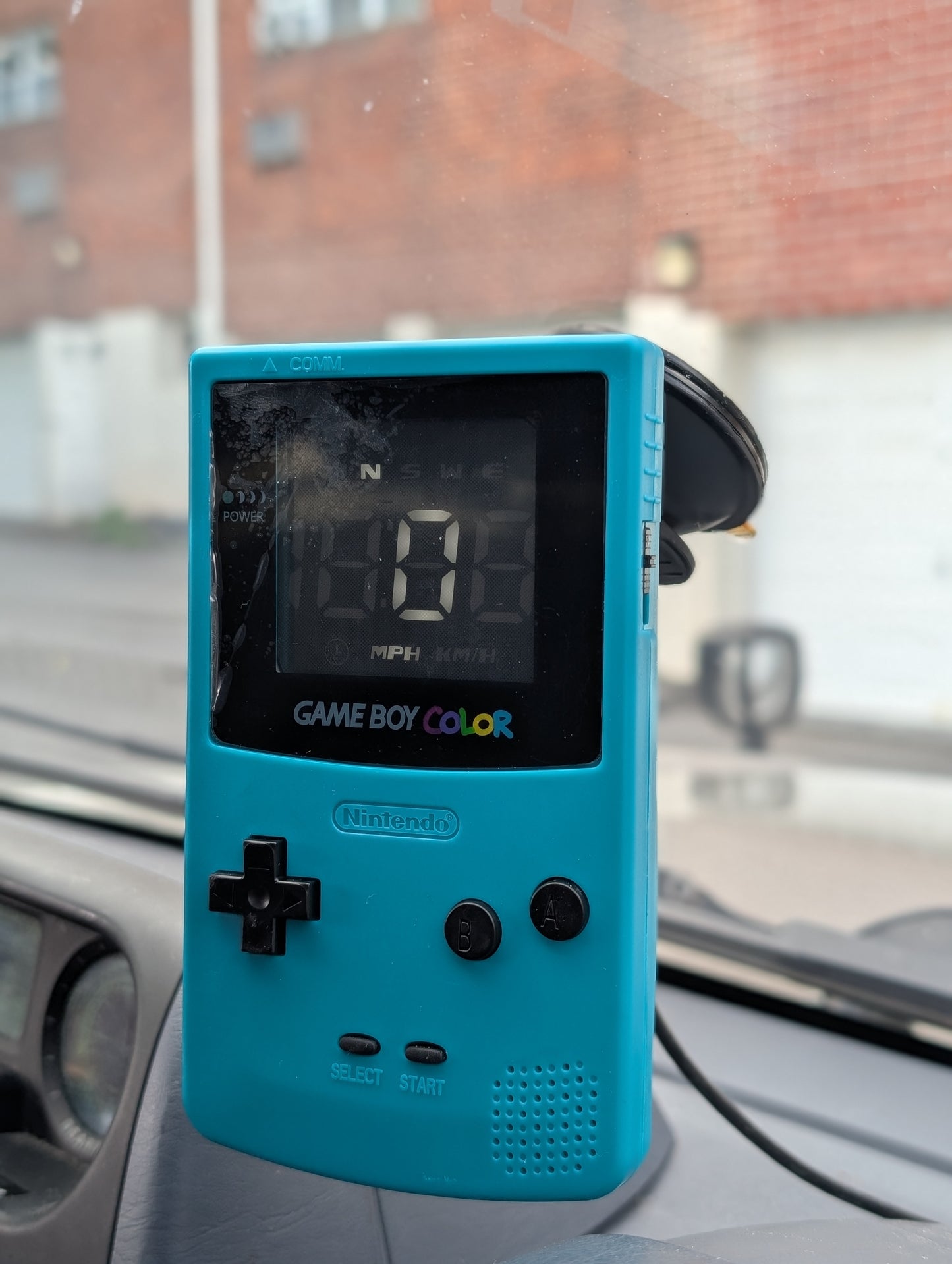 Gameboy Color GPS Speedometer – Custom Retro Car Accessory