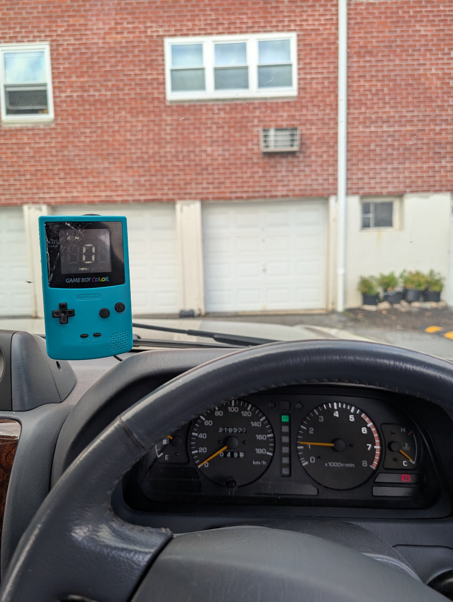 Gameboy Color GPS Speedometer – Custom Retro Car Accessory